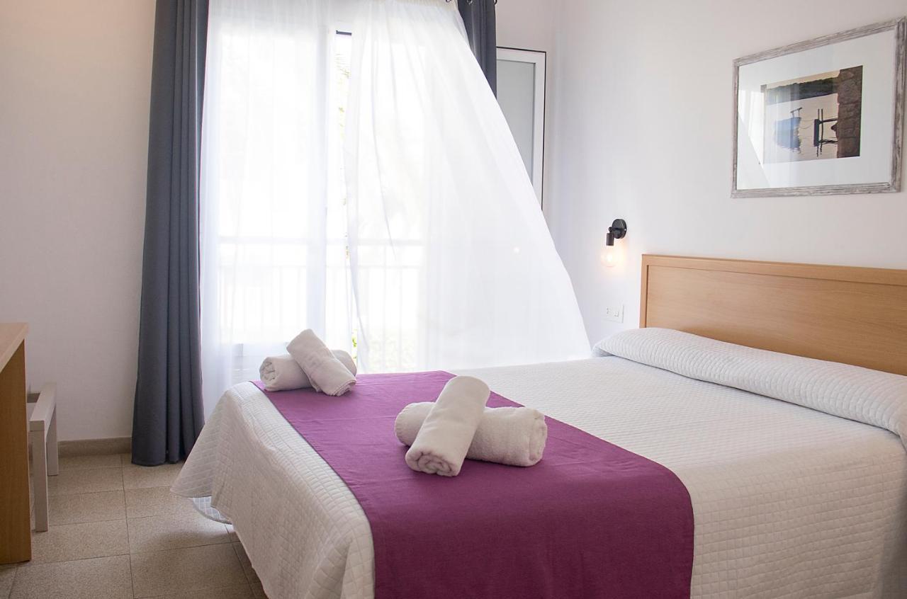 Hotel Geminis シウタデリャ エクステリア 写真